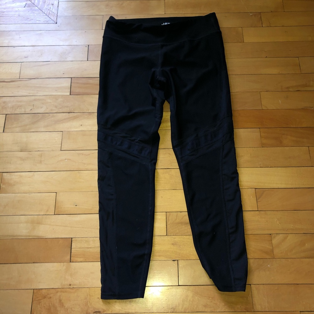 athletic leggings